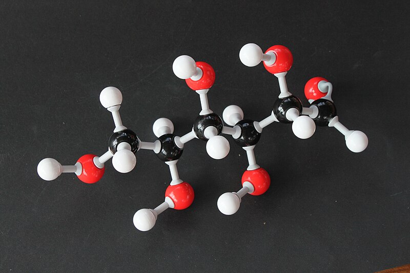 File:L-Allose Molekülbaukasten 8984.JPG