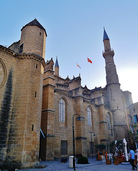 Archivo:Lefkoşa Selimiye-Moschee (Sophienkathedrale) Nordseite 4.jpg
