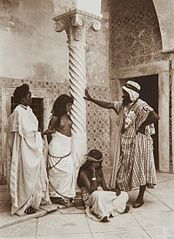 Lehnert et Landrock - La marchande d'esclaves, Tunisie, vers 1900-1910.jpg