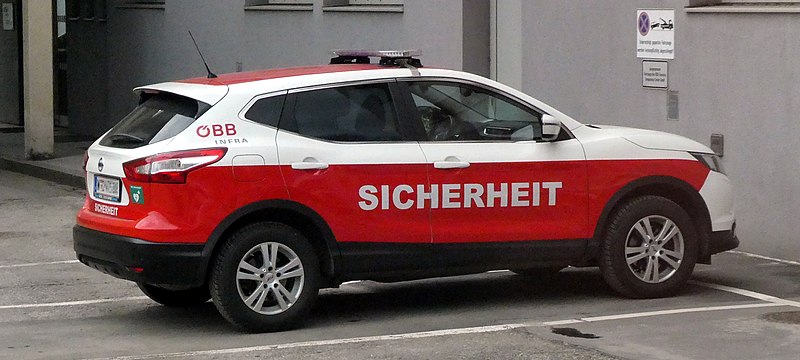 File:Leoben, ÖBB-Sicherheit, 1.jpeg