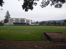 Лос Алтос гимназия (Лос Алтос, Калифорния) .jpg
