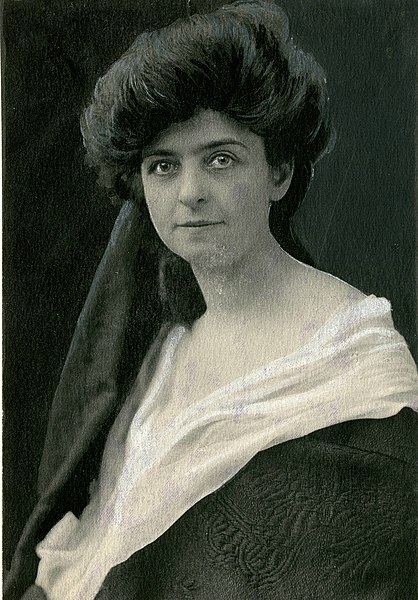 Lydia Knott in 1902.