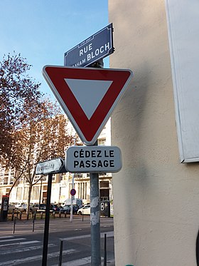 Voir la plaque.