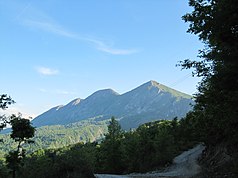 Côté est de la Dajti et zone centrale du parc à la lumière du soir