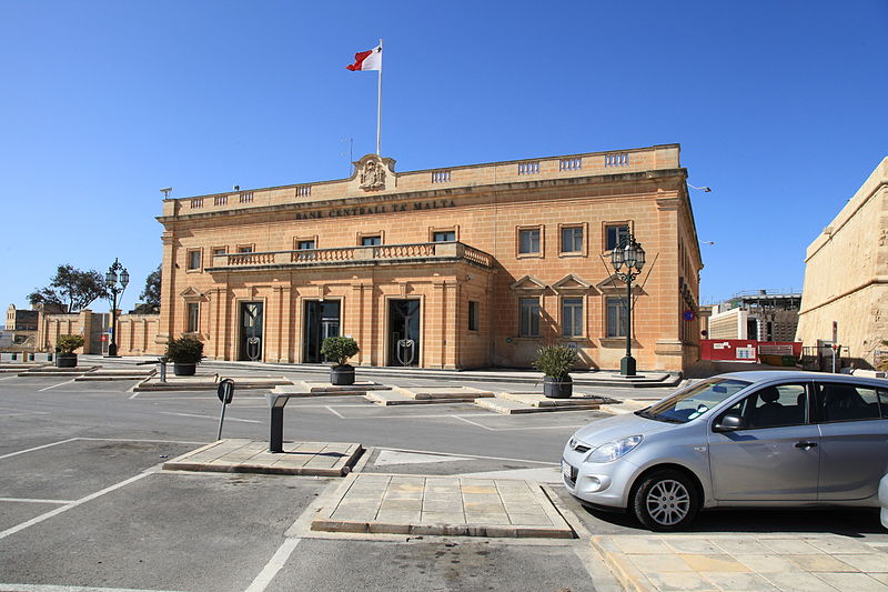 File:Malta - Valletta - Triq il-Papa Piju V - Central Bank of Malta 01 ies.jpg