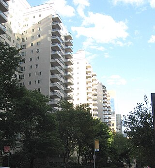 <span class="mw-page-title-main">Manhattan House</span> Residential building in Manhattan, New York