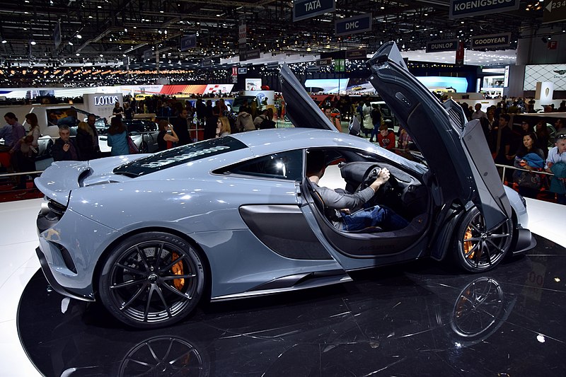 File:McLaren 675 LT (GIMS 2015, Ank Kumar, Infosys Limited) 12.jpg