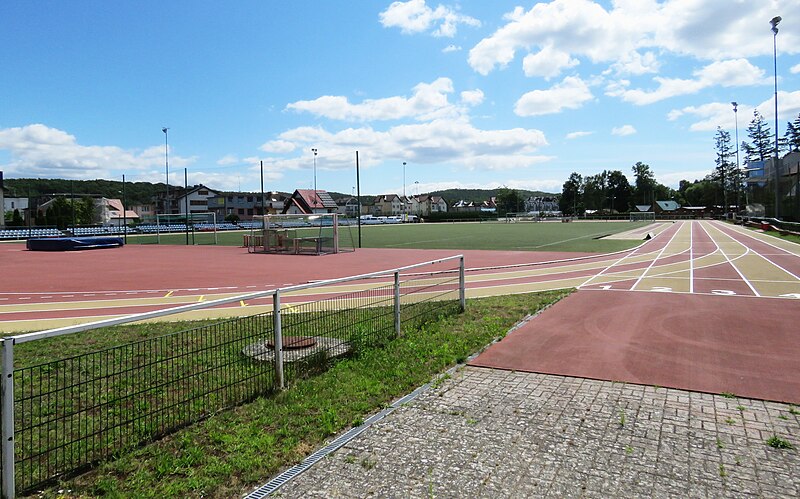 File:Międzyzdroje 73, Stadion miejski im.Ireny Szewińskiej.jpg