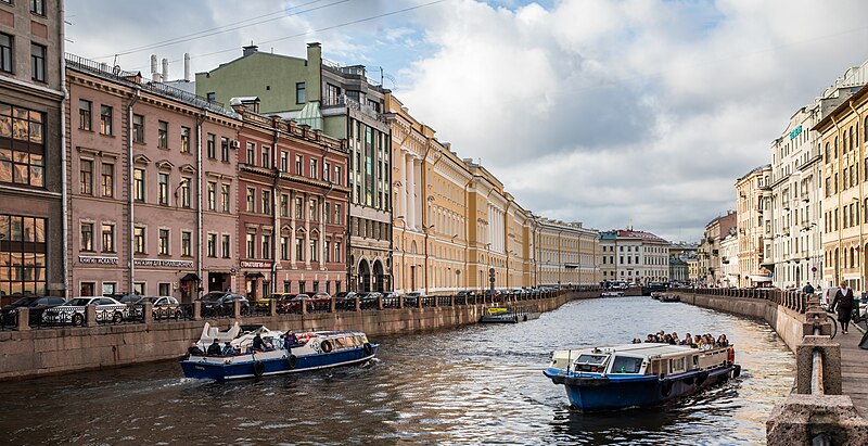 File:Moika river from Nevsky Prospect 01.jpg