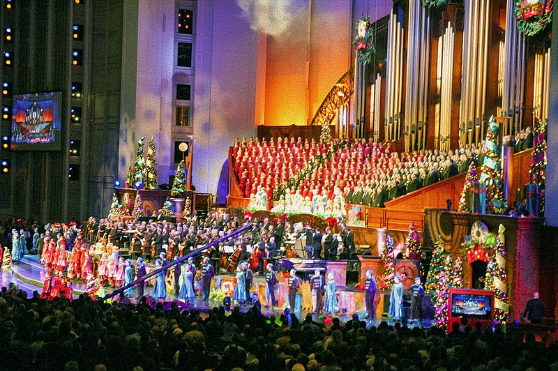 File:Mormon Tabernacle Choir 2014.jpg