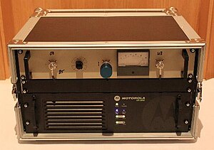 Motorola MOTOTRBO Repeater DR3000 with duplexer mounted in Flightcase, 100% Duty cycle up to 40 W output Motorola-DR3000.jpg
