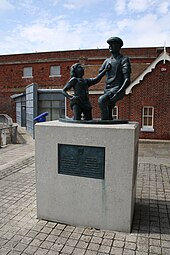 The Mudlarking Statue, Portsmouth, Hampshire Mudlarking.jpg