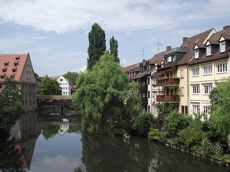 File:Nürnberg - River Pegnitz and Old Town.jpg