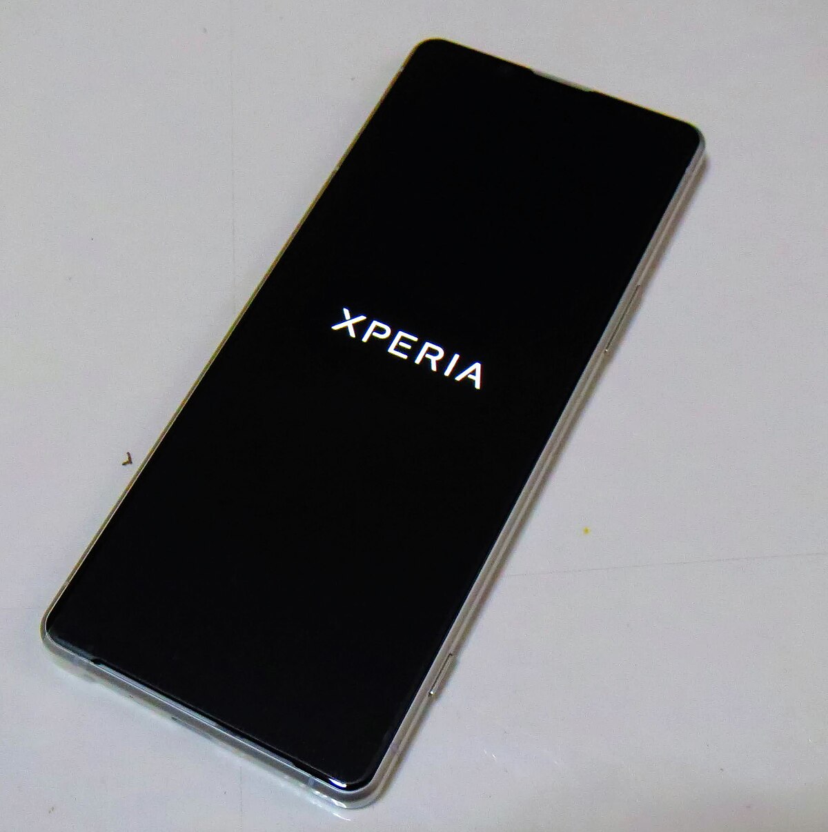 File:NTT docomo smartphone Sony Xperia 1 II SO-51A IMG 0140 