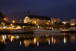 Le canal Saint-Félix de nuit, à Nantes.