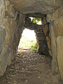 断面が台形様を呈する二室塚古墳（八尾市）の羨道