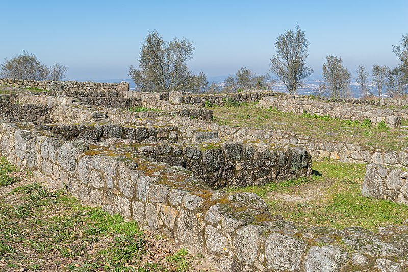 File:North domus of the Monte Padrao hill fort (11).jpg