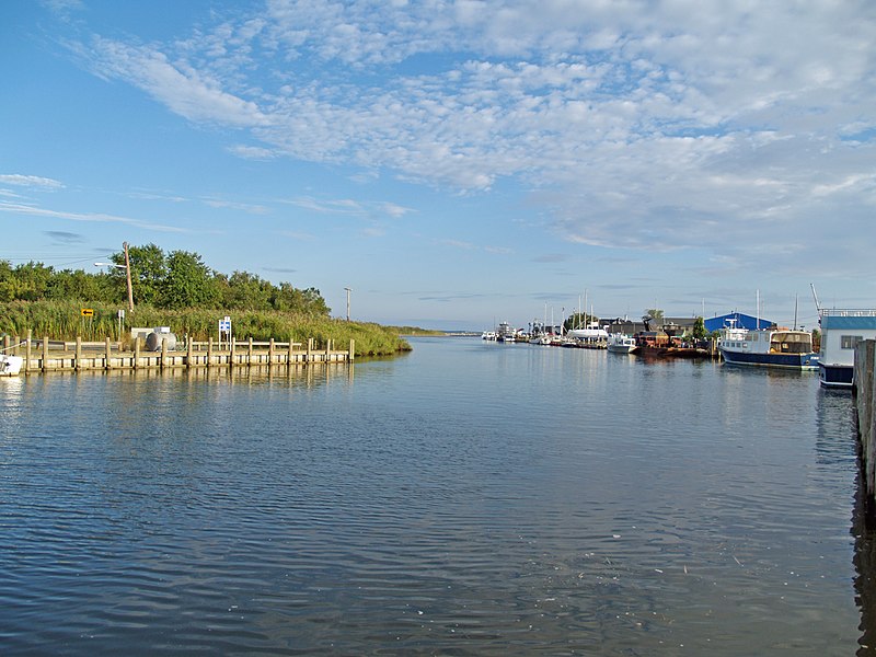 File:On the ferry leaving the canal to Fire Island (2841629659).jpg