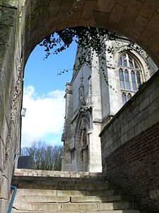 L'escalier menant à l'église.