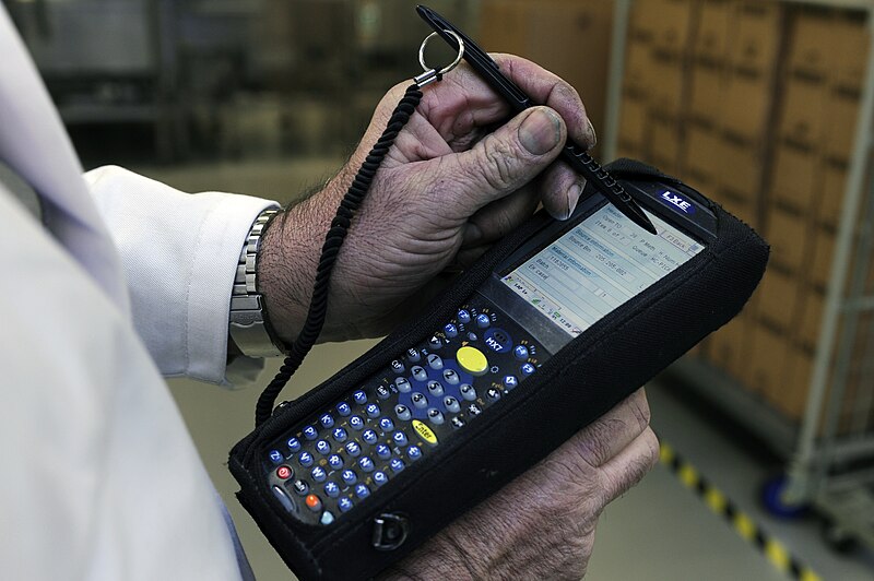 File:Package tracking barcode scanner 3.jpg