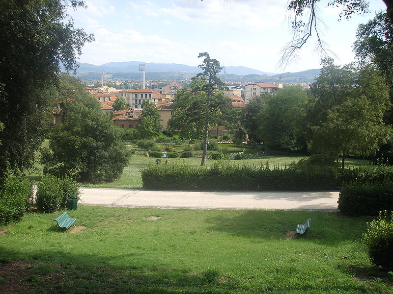 File:Parco di Villa il Ventaglio, veduta.JPG