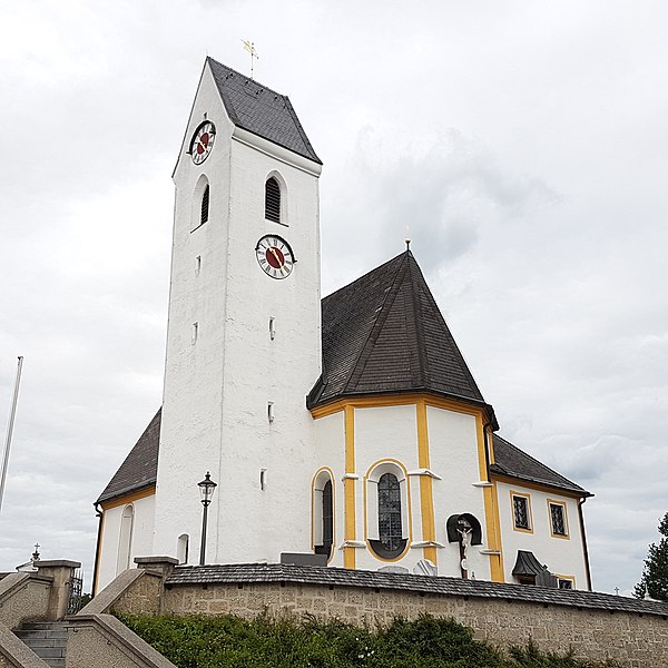 File:Pfarrkirche St. Georg (Großholzhausen) 2.jpg