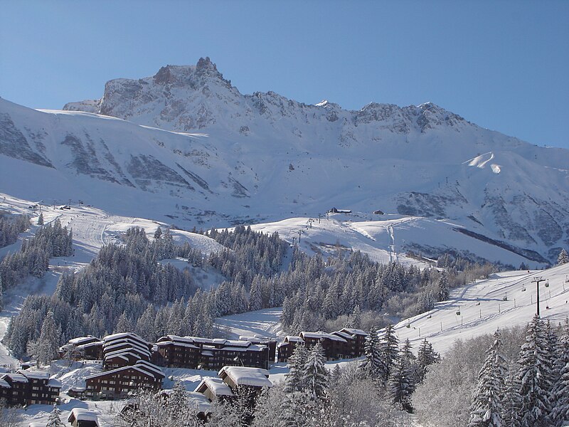 File:Photo Valmorel - Grand Domaine.jpg