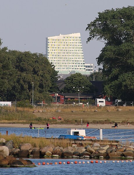 File:Point Hyllie från Lernacken, Malmö.jpg