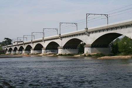 Pont ferroviaire d'Orléans