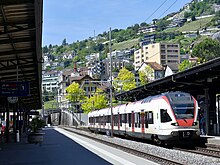 Quais et voies de la gare de Montreux (juin 2019).JPG