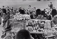 Queen of Mean: King's great grandmother, Mary of Teck, recycled flowers from  her vases for friends