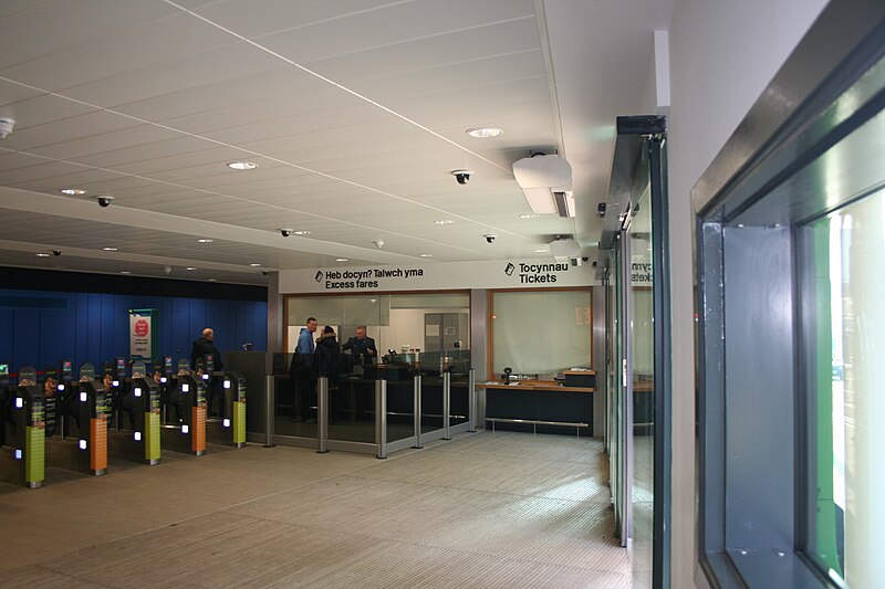 File:Queen Street Ticket Office.JPG