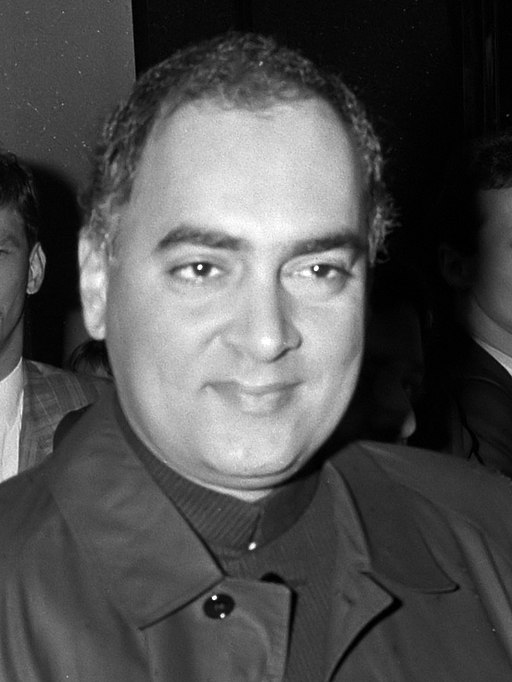 Rajiv Gandhi (1987)