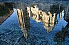 Reflejo Catedral de Toledo en Fuente Tres Aguas -- 2014 -- Toledo, España 06.JPG