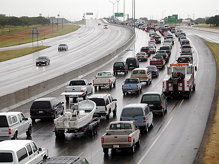 Fail:Residents_evacuating_ahead_of_hurricane_bret.jpg