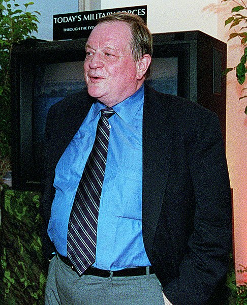 File:Richard Schickel on October 4, 2000.jpg