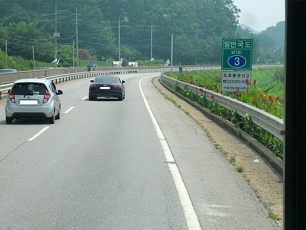 National Road 3 through Chowol-eup, Gwangju City.