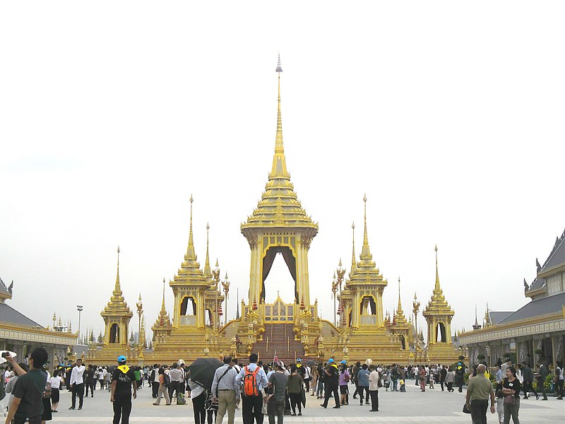 File:Royal crematorium of Bhumibol Adulyadej - 2017-11-05.jpg