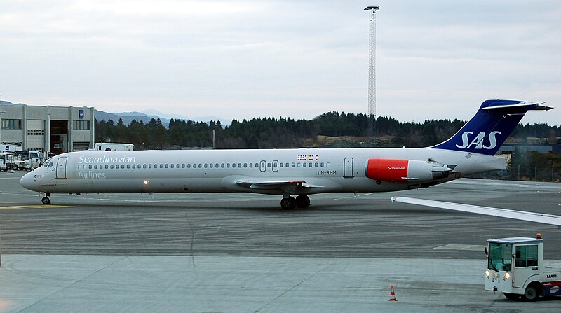 File:SAS MD-82 LN-RMM.jpg