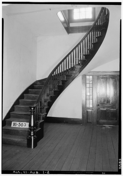 File:STAIRCASE. - Drake-Samford House, 449 North Gay Street, Auburn, Lee County, AL HABS ALA,41-AUB,1-2.tif