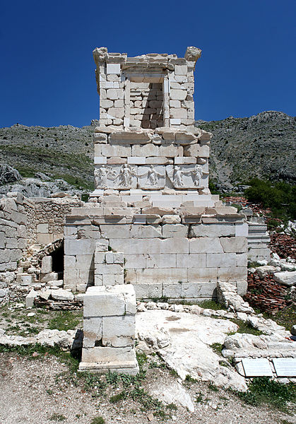 File:Sagalassos - Heroon.jpg