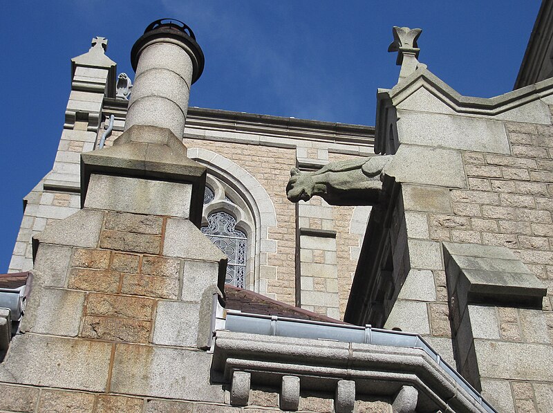 File:Saint Thomas Roman Catholic church Jersey 11.jpg