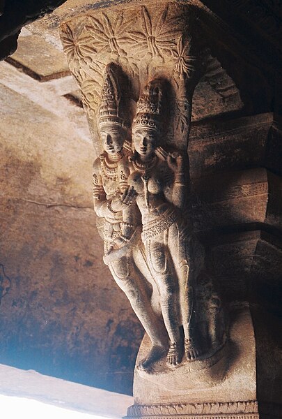 File:Sculpture1 near pillar bracket in Vaishnava cave temple no. 3 in Badami.jpg