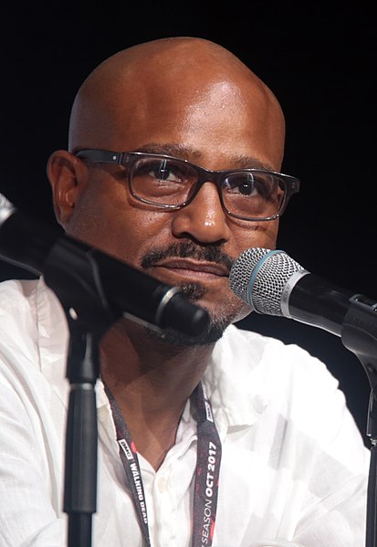 Seth Gilliam made his first appearance as Ft. Gabriel Stokes in this episode.