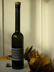 Vin de noix — Wikipédia