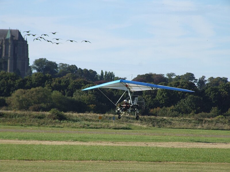 File:Shoreham airshow 2011 263 (6064345575).jpg