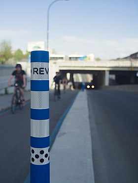 Sectie van de Réseau express Vélo (REV) op Saint-Denis Street