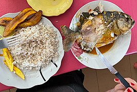 Sopa de piraña (sudado de palometa).jpg