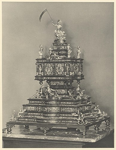 Schmuckschrank als Denkmal des Siegs der Wahrheit, in Ebenholz und Silber hergestellt von dem Dresdner Meister Hans Kellerthaler. 1585