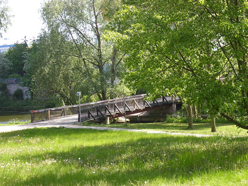 File:Springpfuhlpark 2.JPG